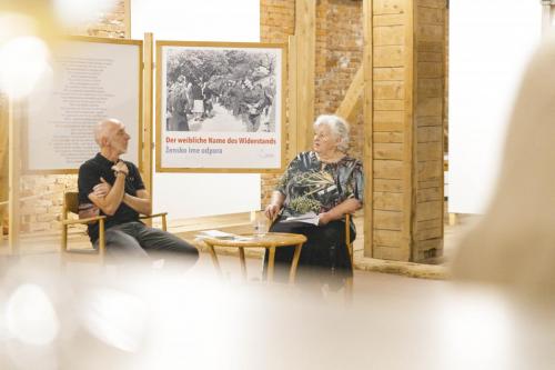 C25 024 06-Nina-Radeschnig-83